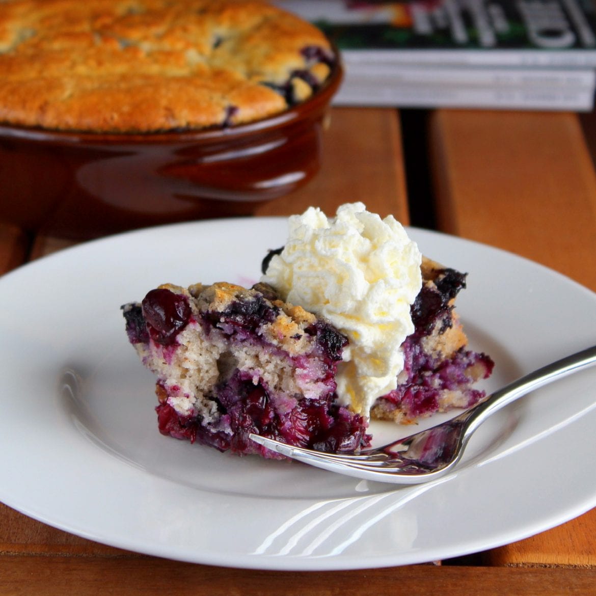 5-Ingredient Easy Blueberry Cobbler