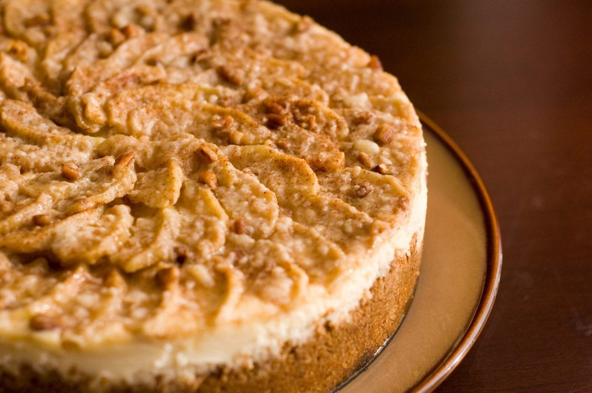 Apple Cinnamon Autumn Cheesecake Is the Best Way to Greet Fall Apple Cinnamon Autumn Cheesecake Is the Best Way to Greet Fall