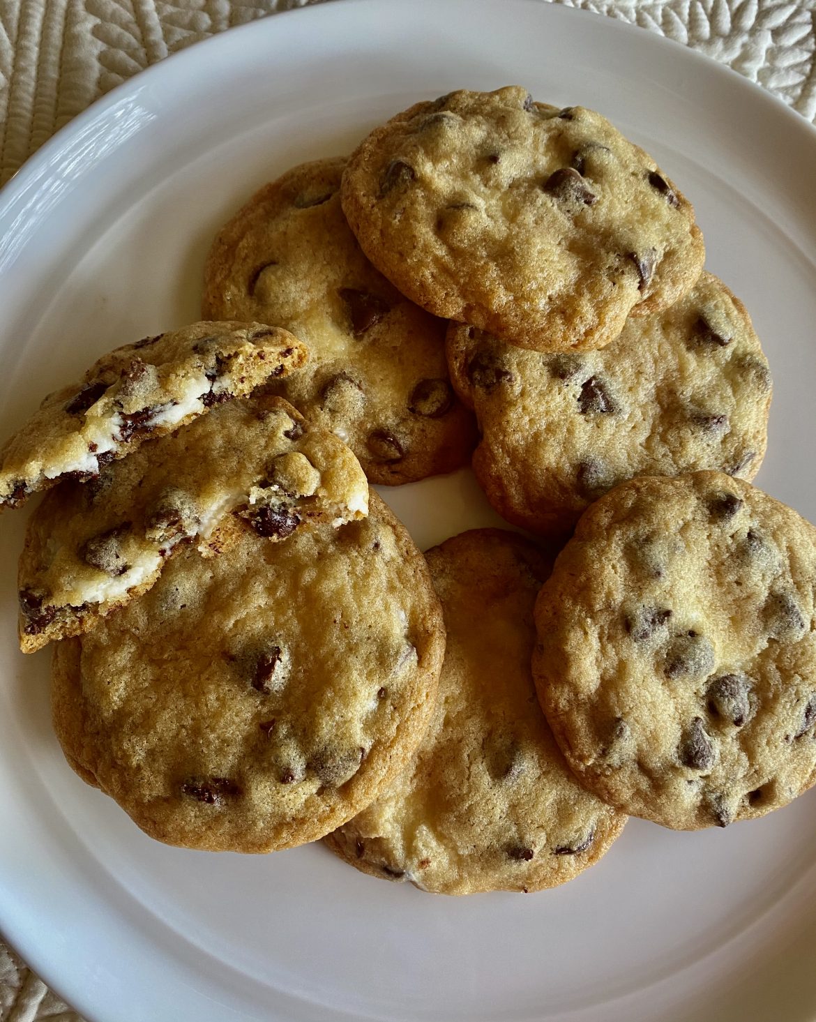 Cheesecake-Stuffed Chocolate Chip Cookies